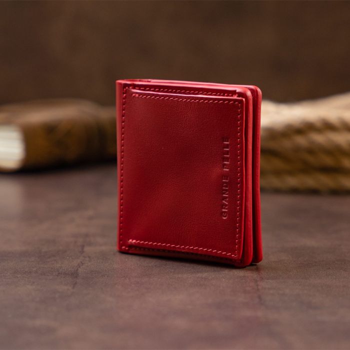 Вертикальное глянцевое портмоне с накладной монетницей GRANDE PELLE 11331 Красное
