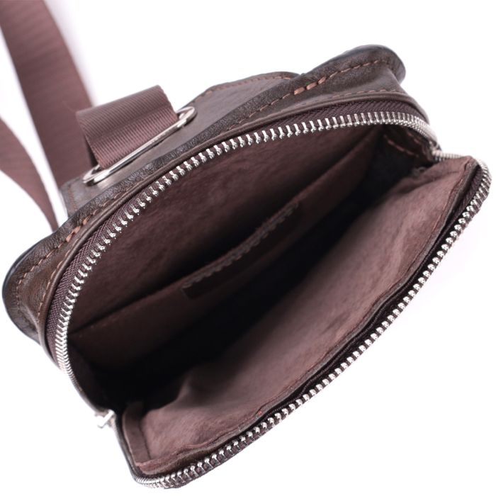 Мужская прямоугольная сумка бананка из гладкой натуральной кожи GRANDE PELLE 22880 Коричневый