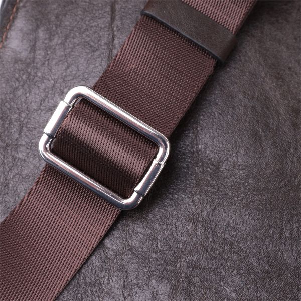 Мужская прямоугольная сумка бананка из гладкой натуральной кожи GRANDE PELLE 22880 Коричневый