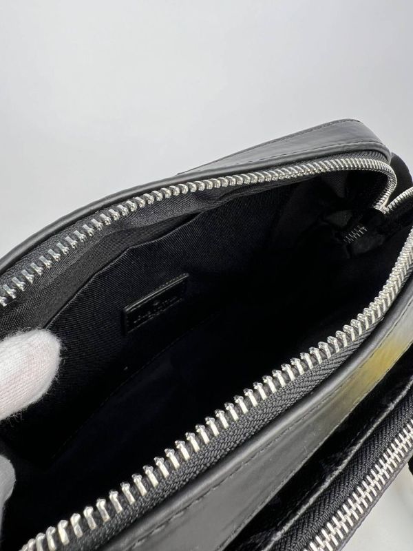 Сумка через плечо Louis Vuitton месенджер 