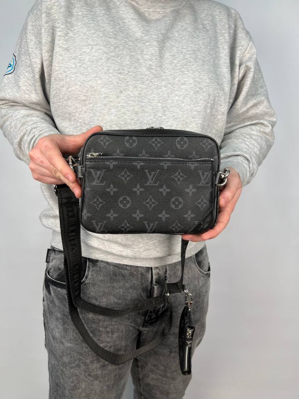 Сумка через плечо Louis Vuitton месенджер 