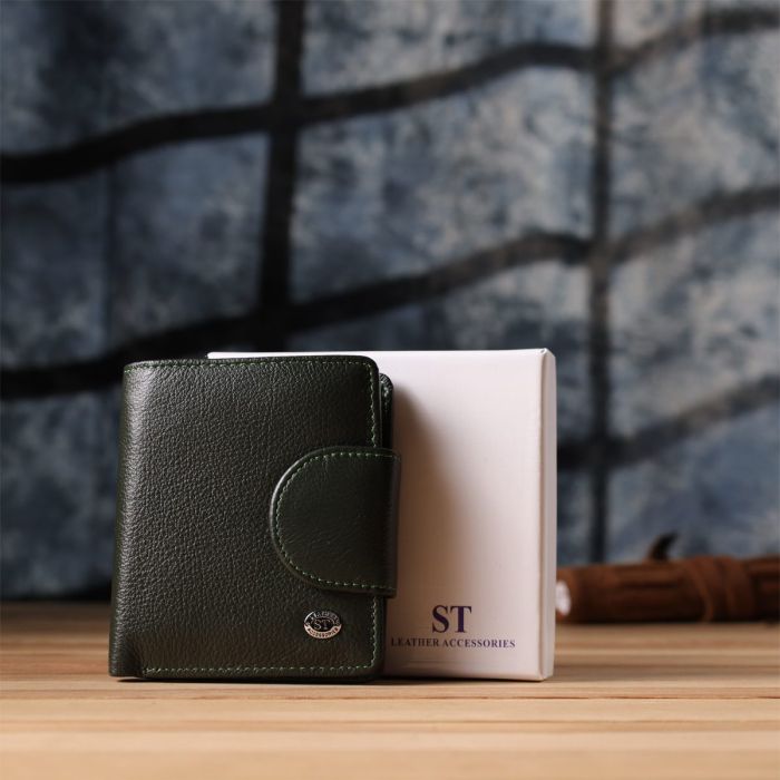 Вертикальный женский кошелек из натуральной кожи ST Leather 23070 Зеленый
