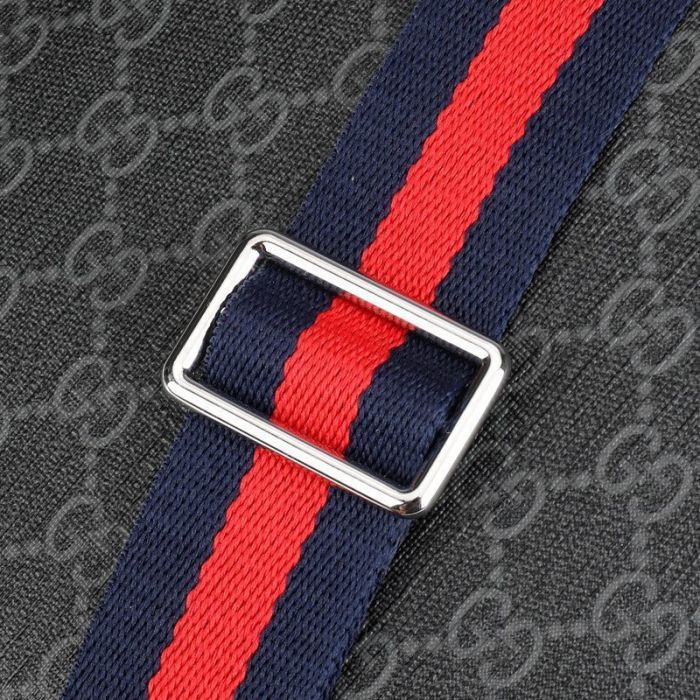Месенджер Gucci GG Supreme Messenger сумка через плече