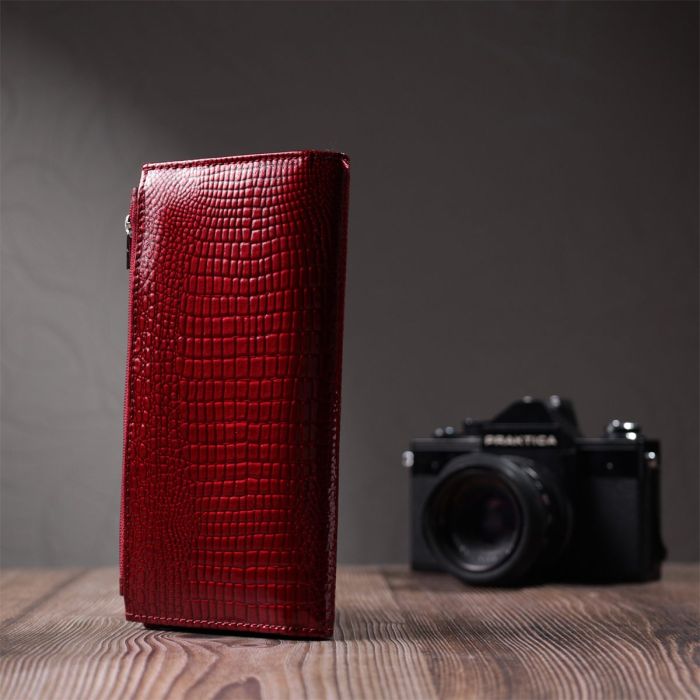 Лакированный яркий кошелек с фактурой под рептилию из натуральной кожи ST Leather 22715 Красный