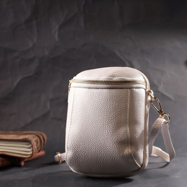 Компактная сумка интересного формата из мягкой натуральной кожи Vintage 22339 Белая