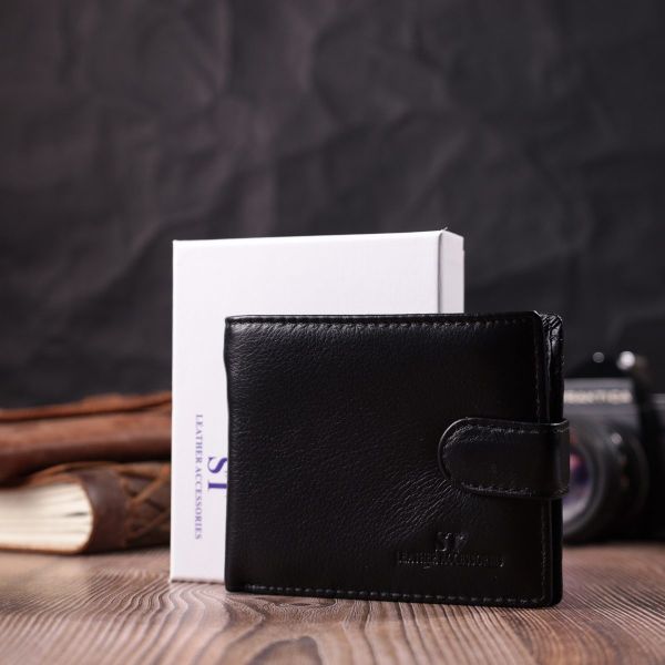 Бумажник для мужчин удобного размера из натуральной кожи ST Leather 22463 Черный