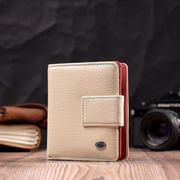 Женский кошелек из натуральной кожи вертикального формата ST Leather 19440 Белый