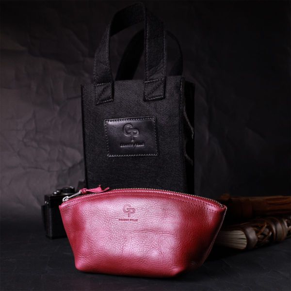 Удобная женская кожаная косметичка GRANDE PELLE 16792 Бордовый