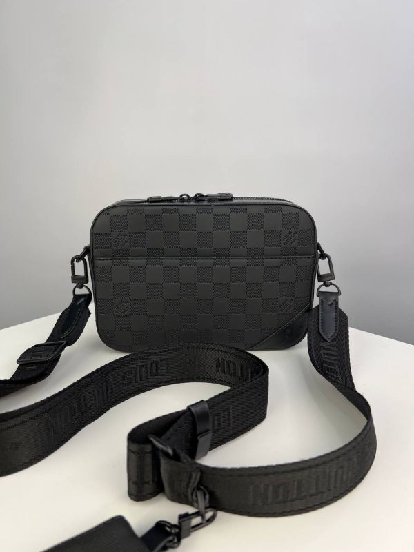 Сумка Louis Vuitton месенджер