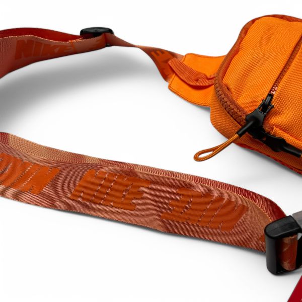 Месенджер Nike Swoosh сумка через плече